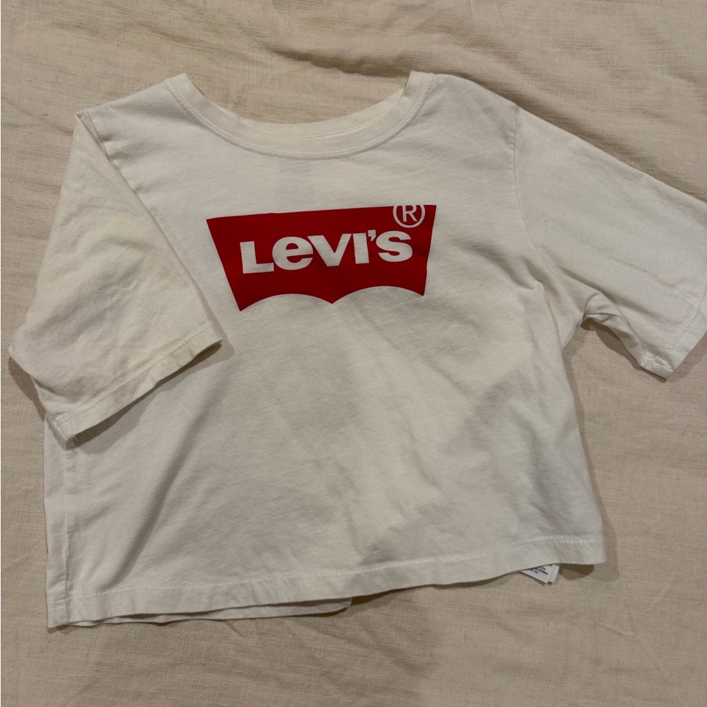 Levis cropped t shirt